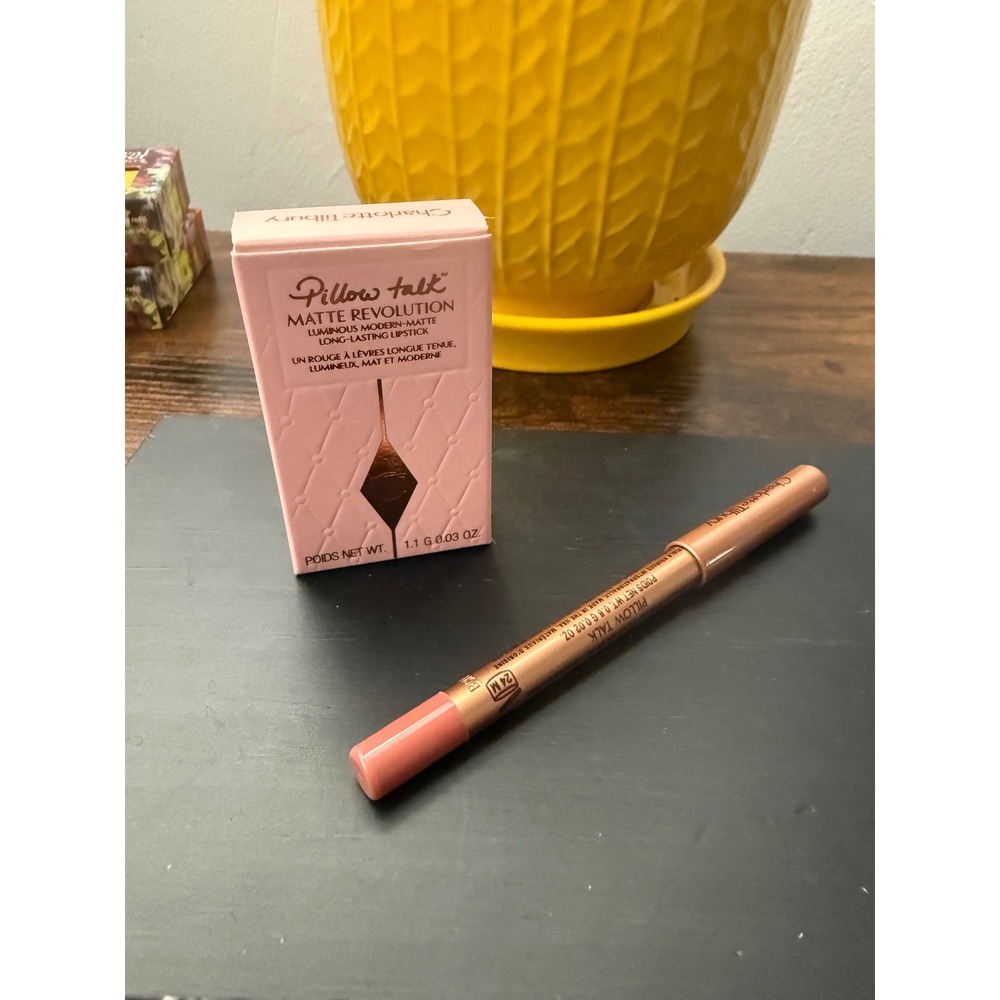 Charlotte Tilbury set in pillow talk medium & Lip Cheat pillow talk new
